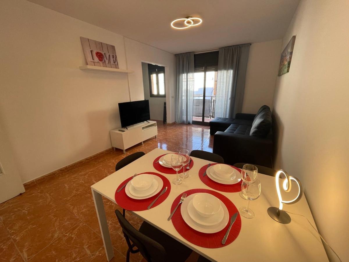 Beach Apartment Artigas Бадалона Екстериор снимка